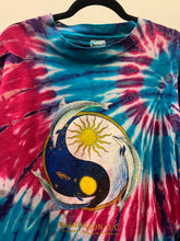Load image into Gallery viewer, Sun &amp; Moon Ying Yang Dolphin DC Shirt